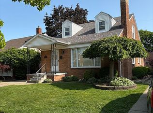 927 Kings Hwy, Lincoln Park, MI 48146