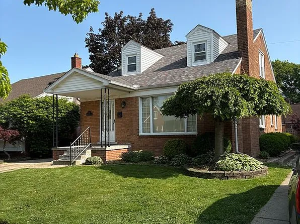 927 Kings Hwy, Lincoln Park, MI 48146