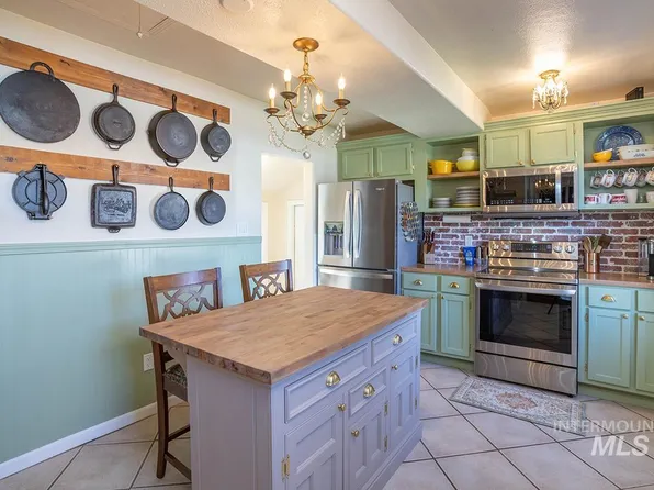 1515 E Florida Ave, Nampa, ID 83686