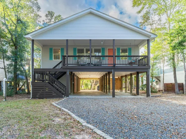 111 SW 24th Street, Oak Island, NC 28465