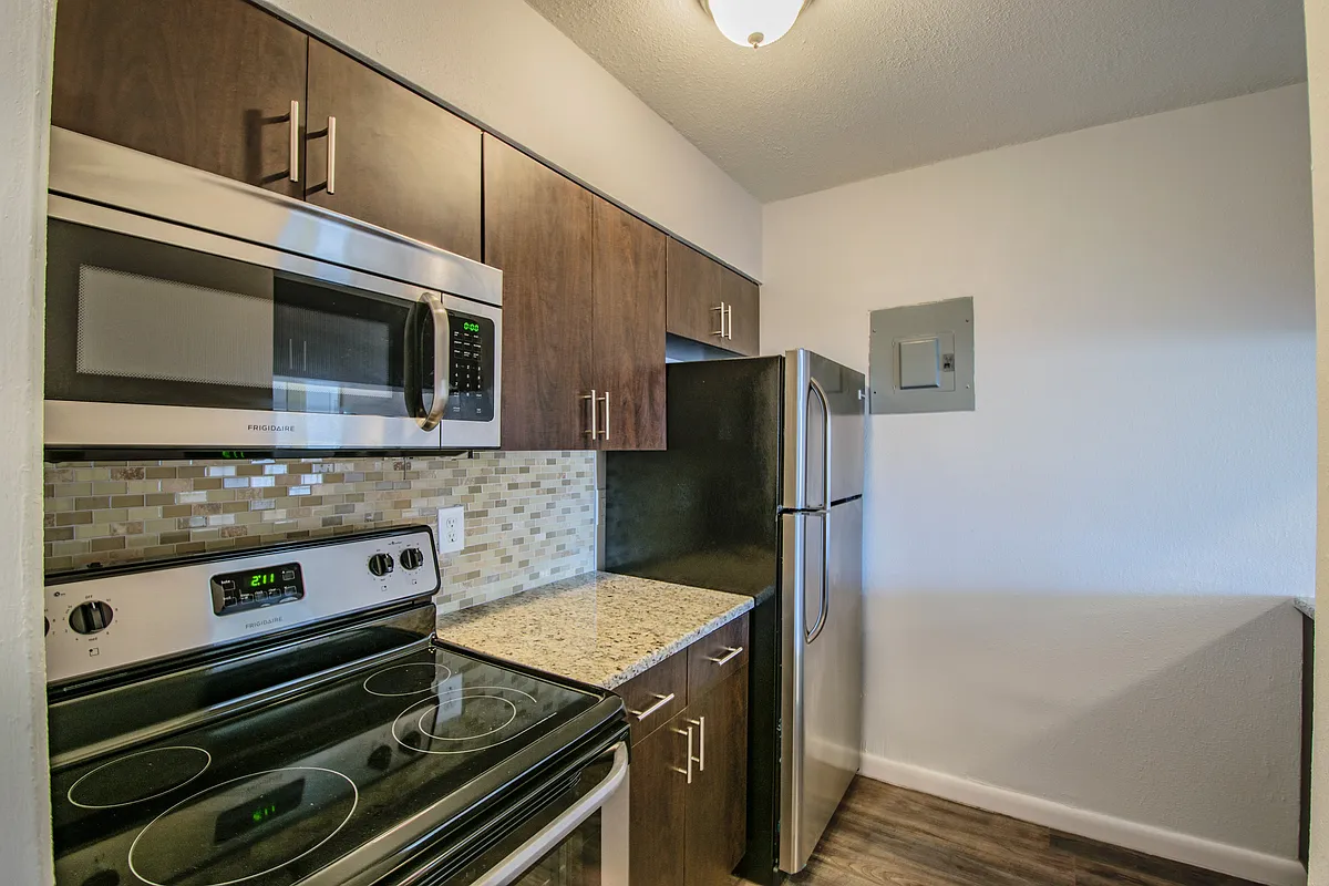 Building Photo - 3618 W Rogers Ave #8