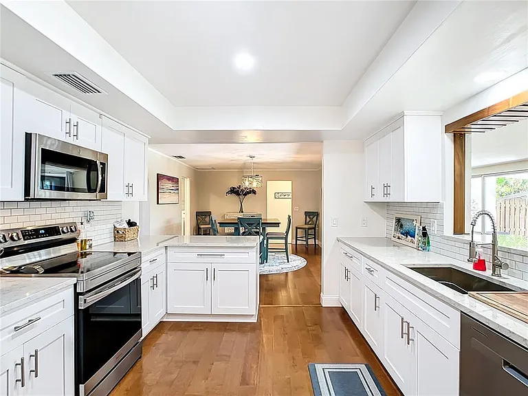 2250 Watrous Dr — Photo 8