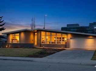 159 N Malibou Rd SW, Calgary, AB T2V1X5