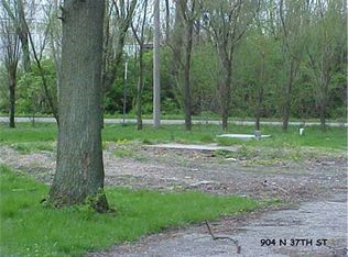 904 N 37th St, Terre Haute, IN 47803