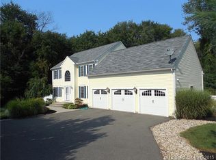 24 Blacksmith Dr, Middletown, CT 06457