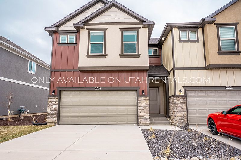 1st image of 648 N Old Fort Dr