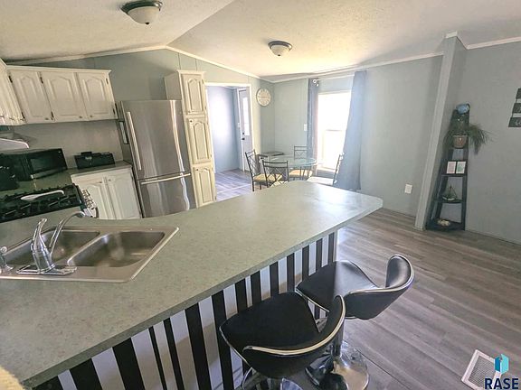 5th image of 6029 S McKenzie Pl