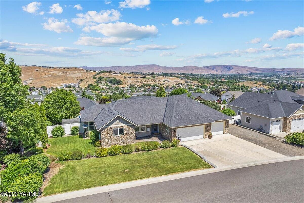 1307 Heritage Hills Pl, Selah, WA 98942 MLS 231740 Zillow