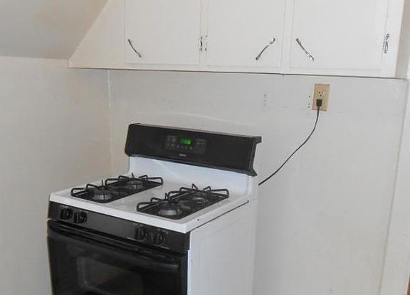 4th image of 3318 N Fratney St APT 2
