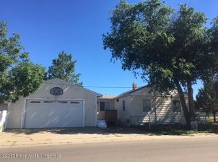 696 S Main Ave, Dickinson, ND 58601