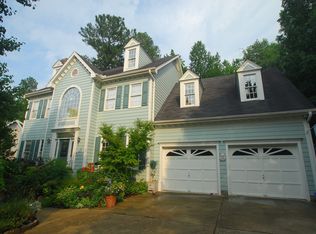 105 Parkcrest Dr, Cary, NC 27519