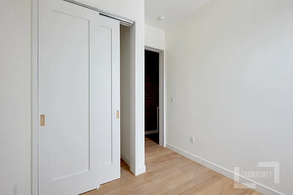 Rented by Keller Williams NYC | media 23