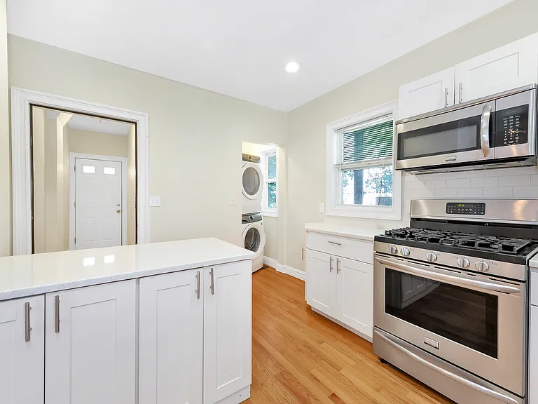 9-11 Winter Hill Rd #1 — Photo 3