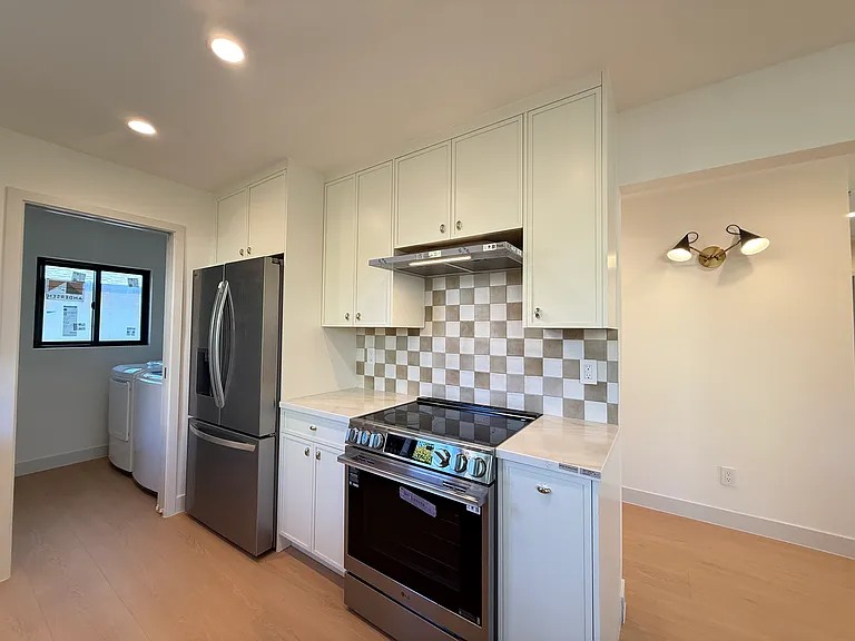 22783 Voss Ave #B — Photo 1