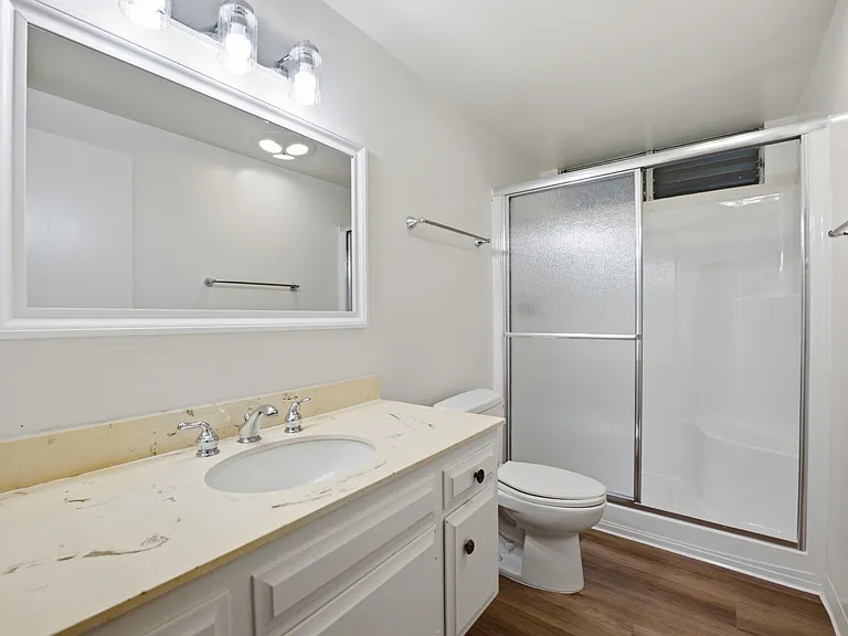 1022 San Marino Dr — Photo 14