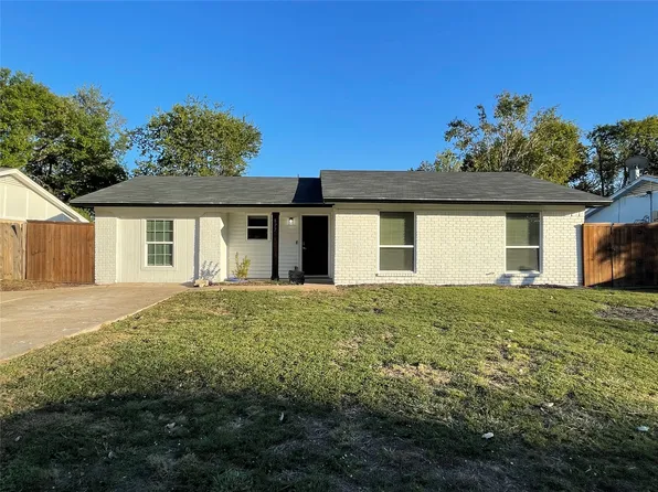822 Johnnie Row, Seagoville, TX 75159