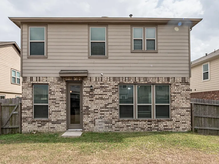 2518 Boxwood Park Ln — Photo 9