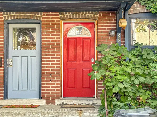 262 Lippincott St, Toronto, ON M5S 2P5