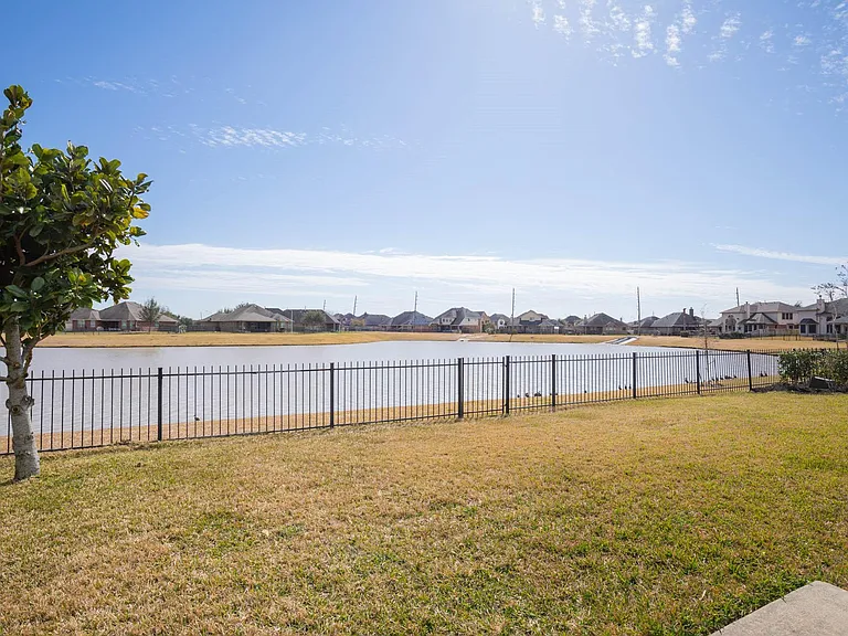 835 Aqua Vista Ln — Photo 35