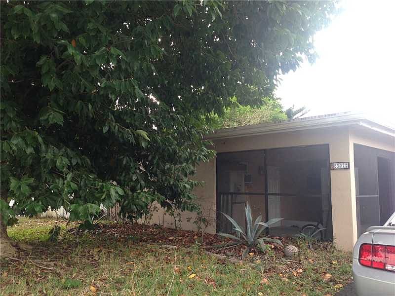 1st image of 8307 NW 75th Ave