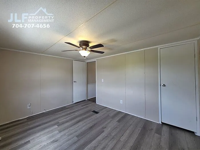 6870 Frankfurt Dr — Photo 15