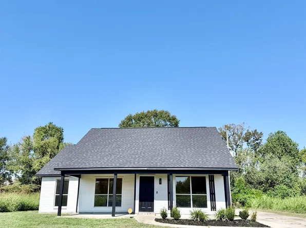 2124 Helm Dr, Baton Rouge, LA 70820