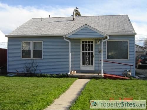 1st image of 751 W Paxton Ave
