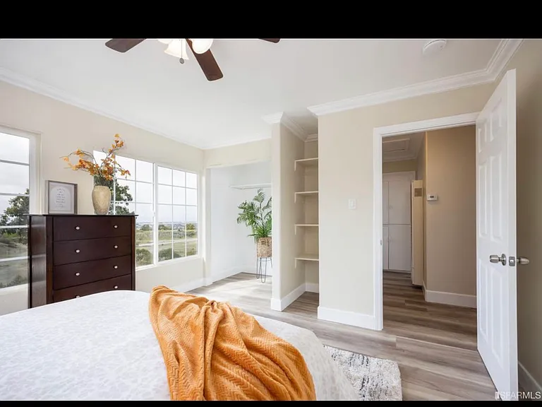 1526 Highland Blvd — Photo 16