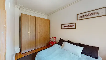 Rented by R New York