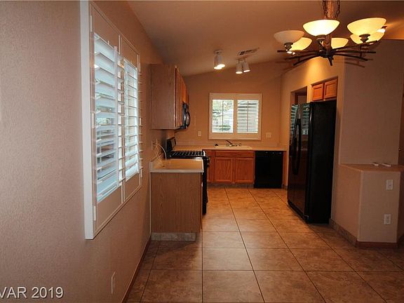 4th image of 3402 Blue Ash Ln
