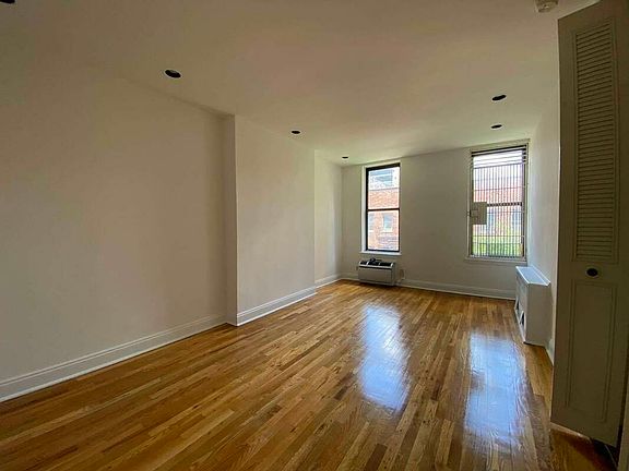 5th image of 330 E 93rd St #5BB