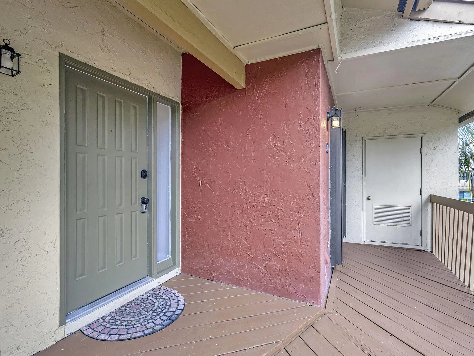 2 bed, 2.0 bath, 1180 sqft, $2,200 — Photo 4