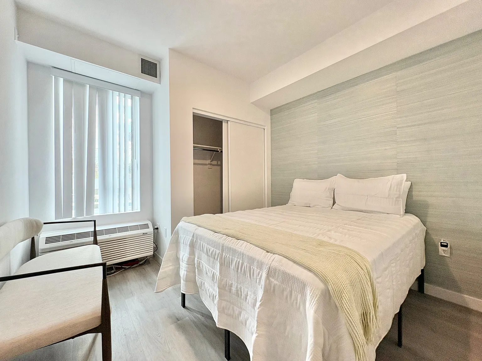 1 bed, 450 sqft, $1,895 — Photo 2