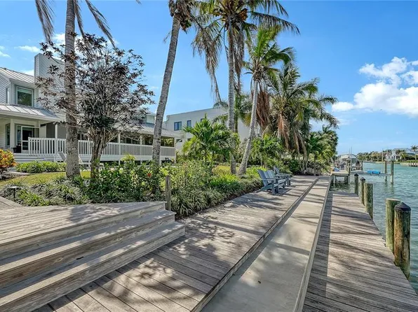 476 Meadow Lark Dr, Sarasota, FL 34236