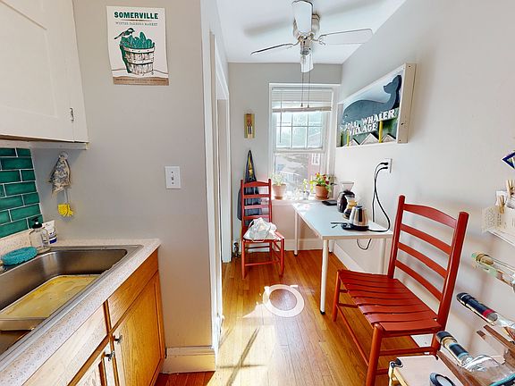 4th image of 119 College Ave #406