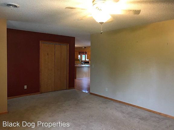 3rd image of 428 Clydesdale Dr