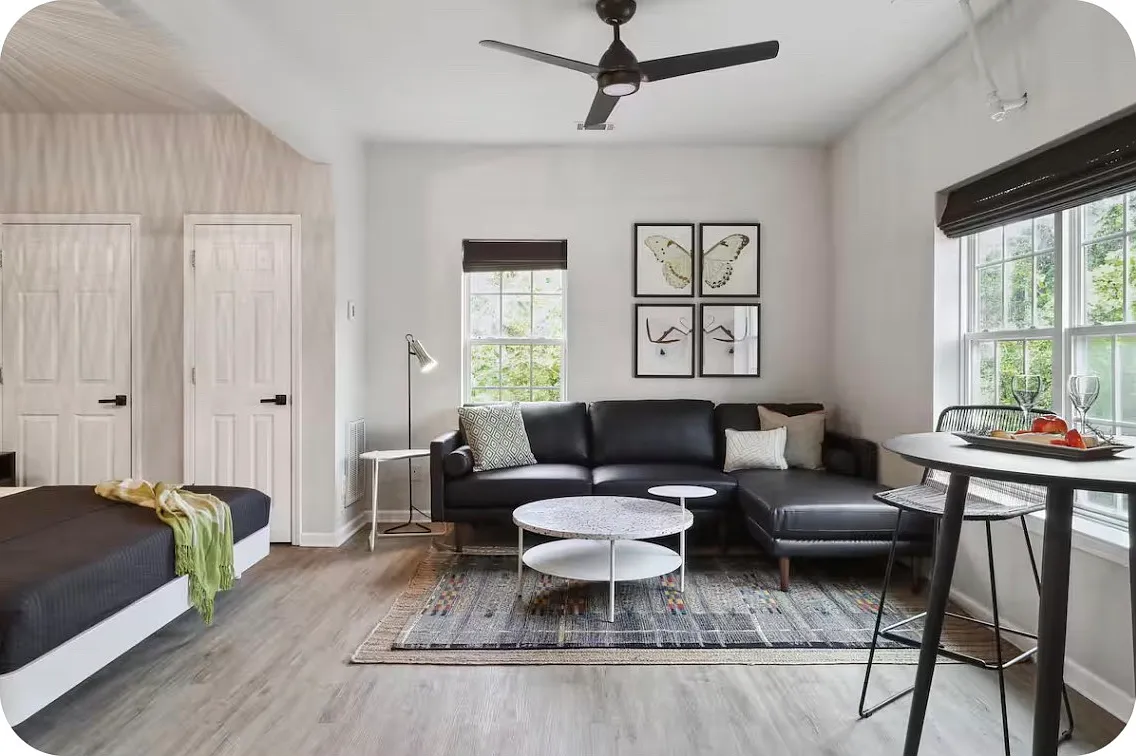 Studio, 600 sqft, $1,300 — Photo 1