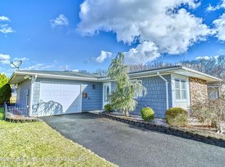 3 Thoreau Ct, Brick, NJ 08724