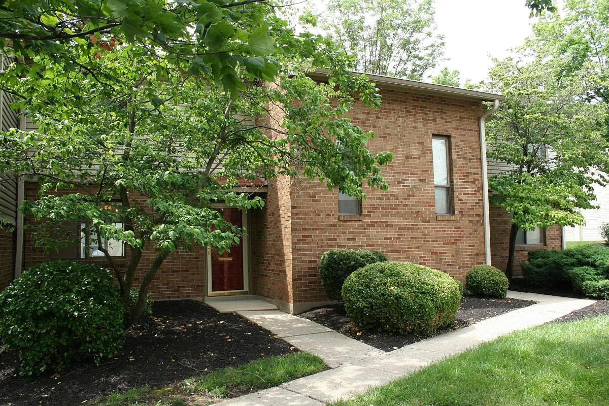 2 bed, 1.5 bath, 1288 sqft, $1,950 — Photo 1