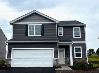 2285 Cobble Springs Dr, Wonder Lake, IL 60097