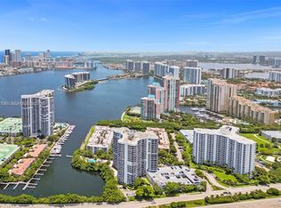 Mystic Pointe, Aventura, FL 33180