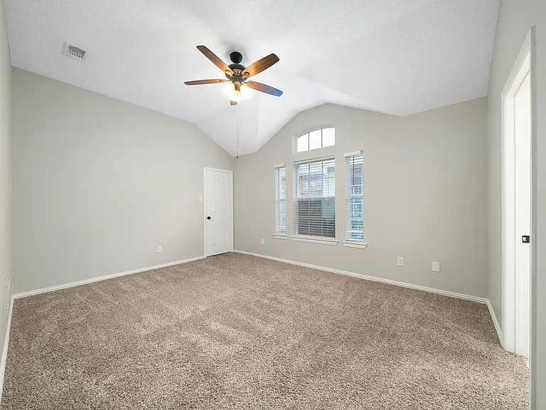 3209 Weeping Willow Ct — Photo 15