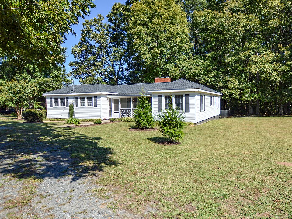 1st image of 290 Paraham Rd S
