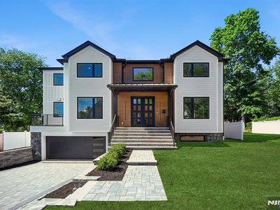 33 Lincoln Avenue, River Edge, NJ, 07661