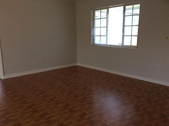 3rd image of 2270 NW 204th St
