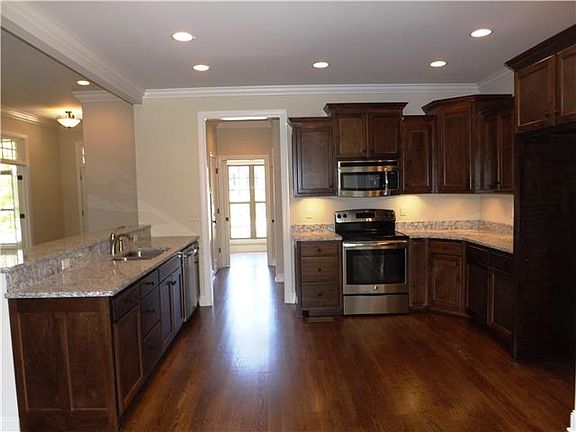 5th image of 22 Wellington Dr Lot 28