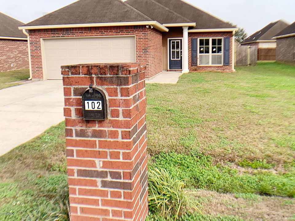 1st image of 102 Sunny Oak Trl