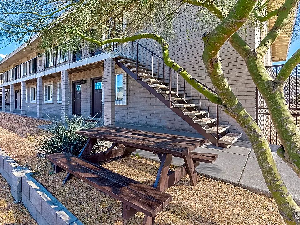 1st image of 9645 N 11th Ave #1B-1Ba-575Sqft
