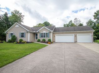 5463 Woodlawn Dr, Edinboro, PA