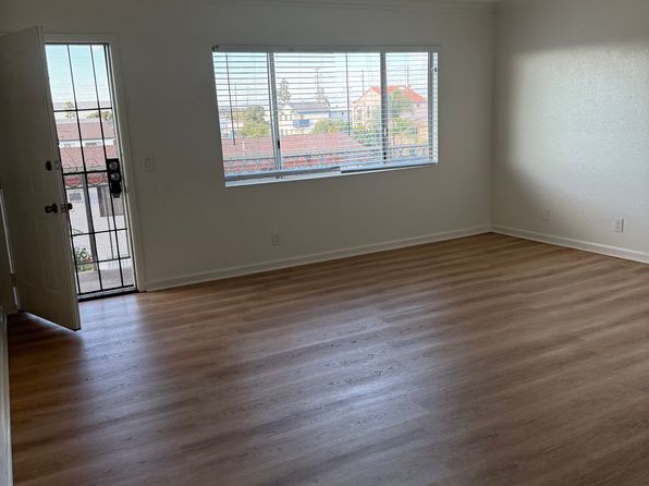 12613 Cranbrook Ave APT 6